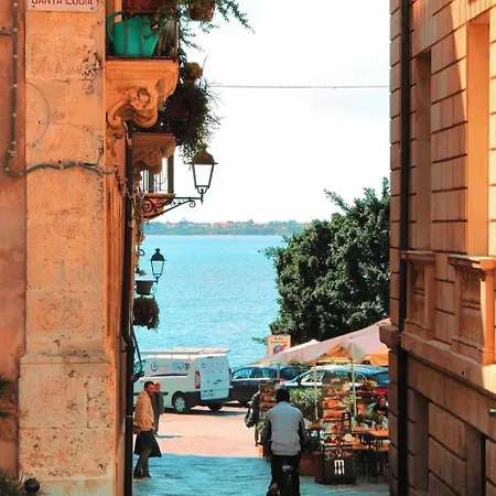 Korinthos Siracusa Luxury Bed and breakfast